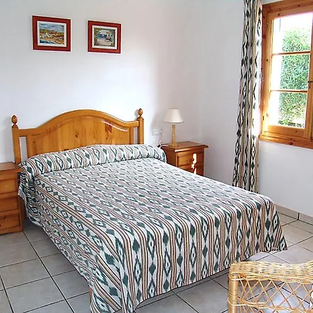 Semesterbostad Holiday Home Villas Cala'N Bosch V3D St 02